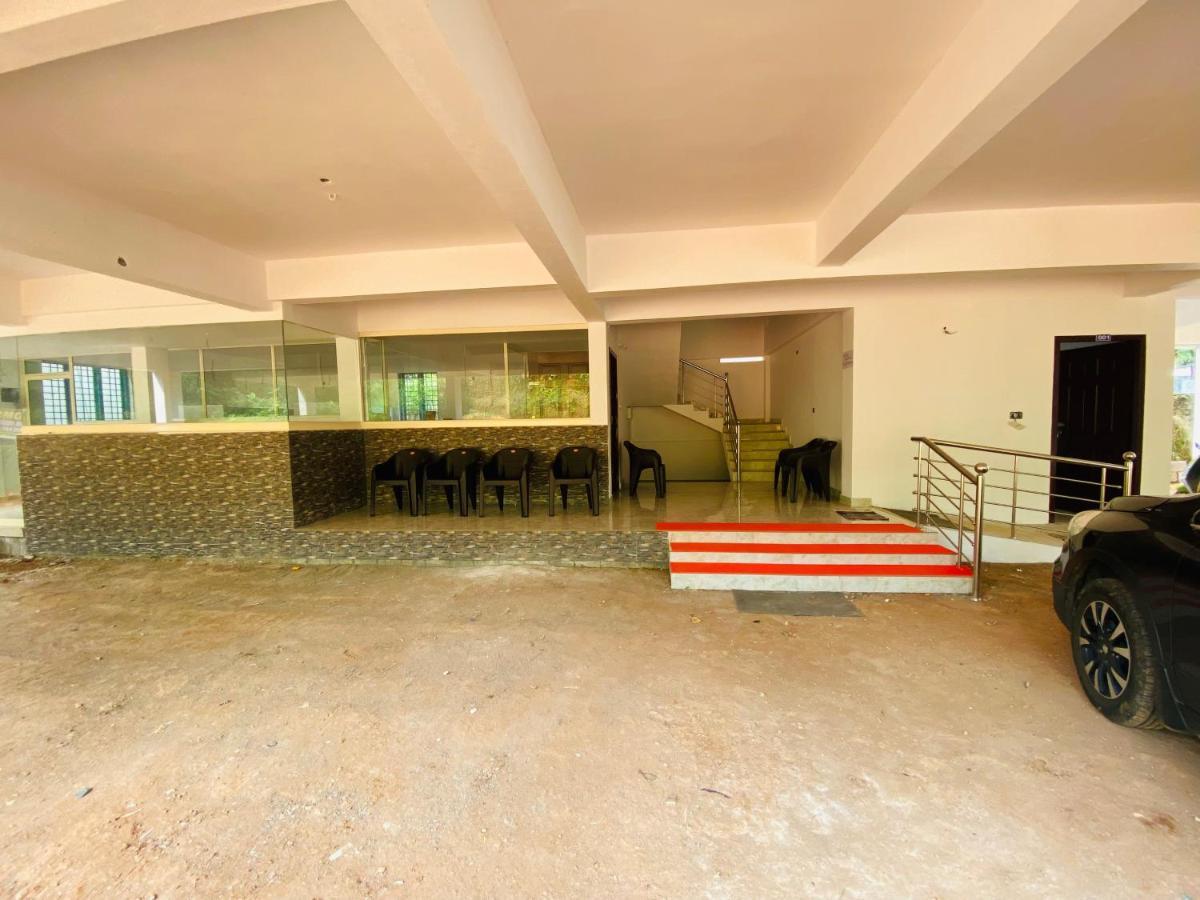 Erumely Central Homes Mundakayam Ngoại thất bức ảnh